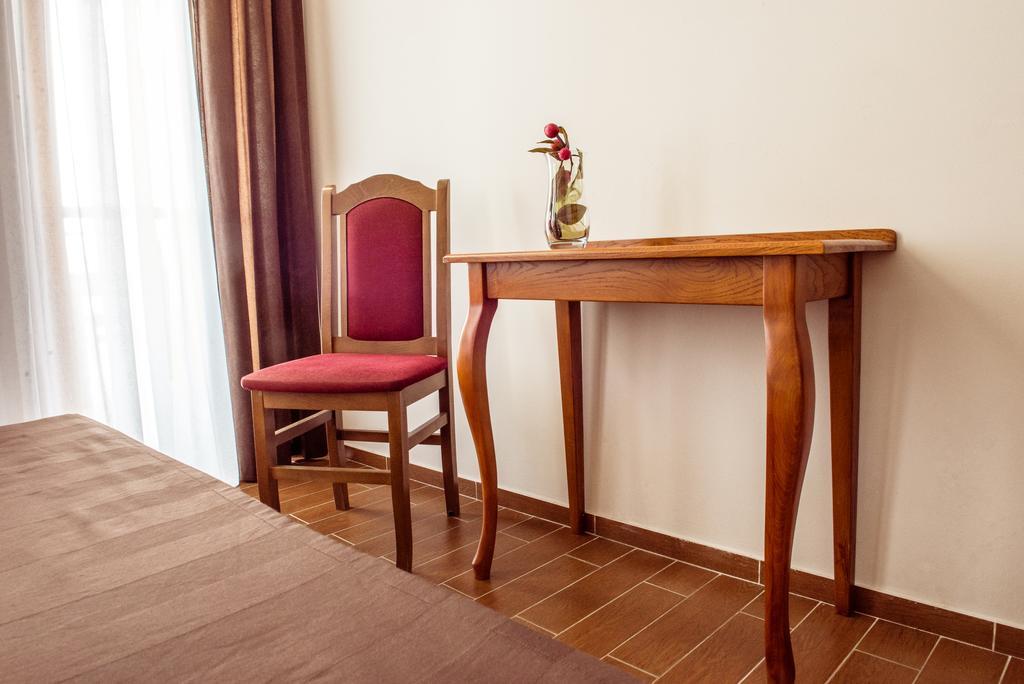 سريمسكا ميتروفيكا B&B Posejdon المظهر الخارجي الصورة