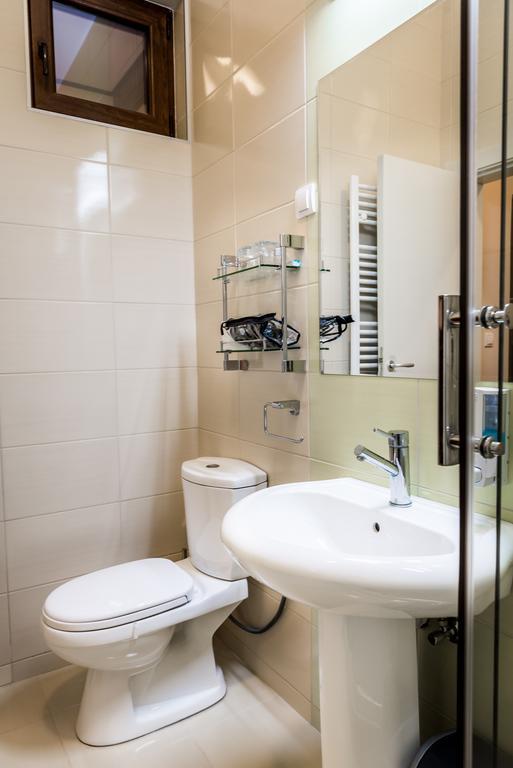 سريمسكا ميتروفيكا B&B Posejdon الغرفة الصورة